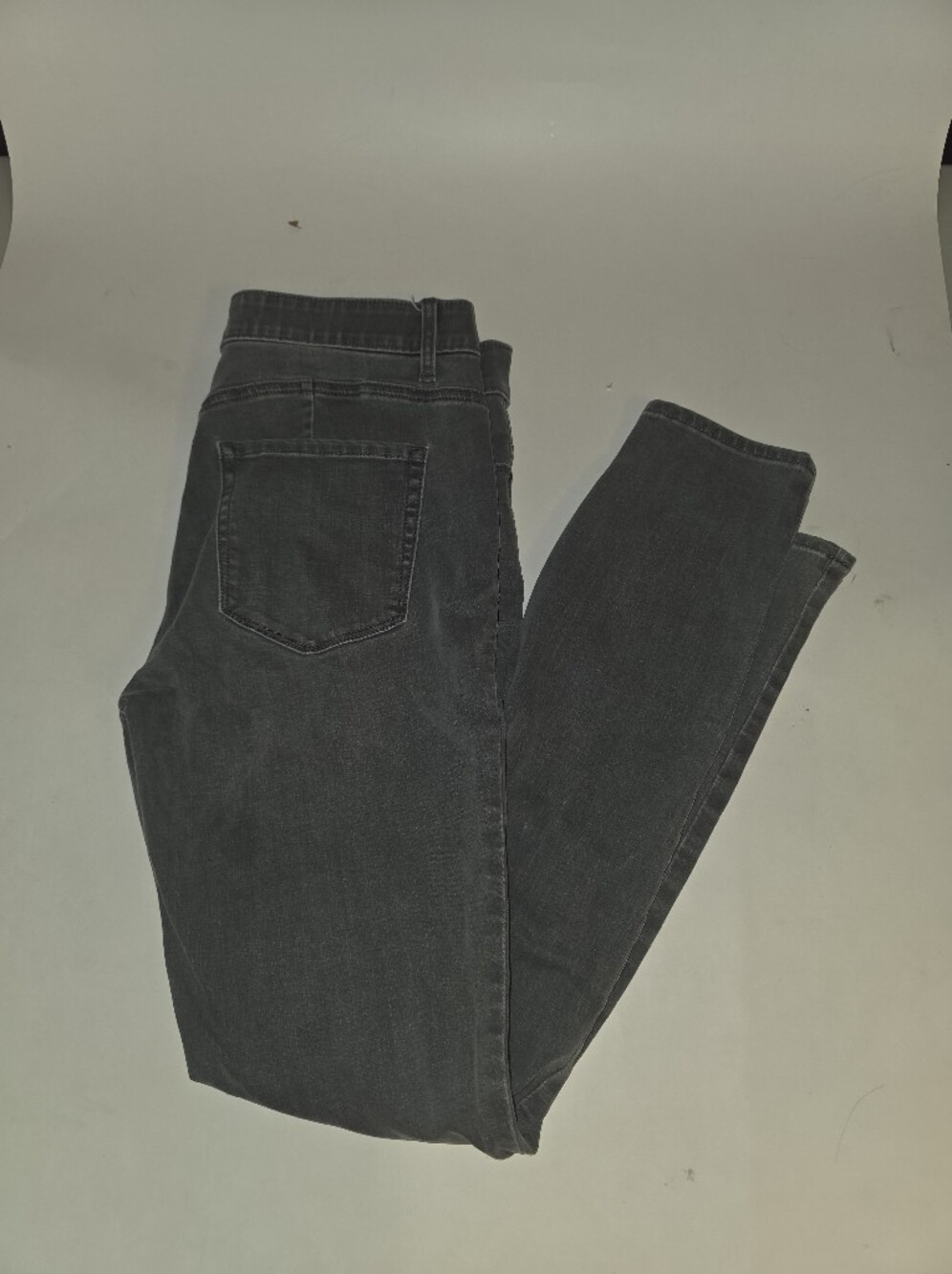 White House Black Market Skinny Jeans Size 6 Gray